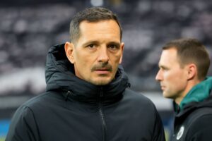 Eintracht Frankfurt vs Wolfsburg prediction, odds & betting tips 30/11/2025