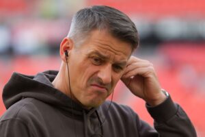 St Pauli head coach Alexander Blessin