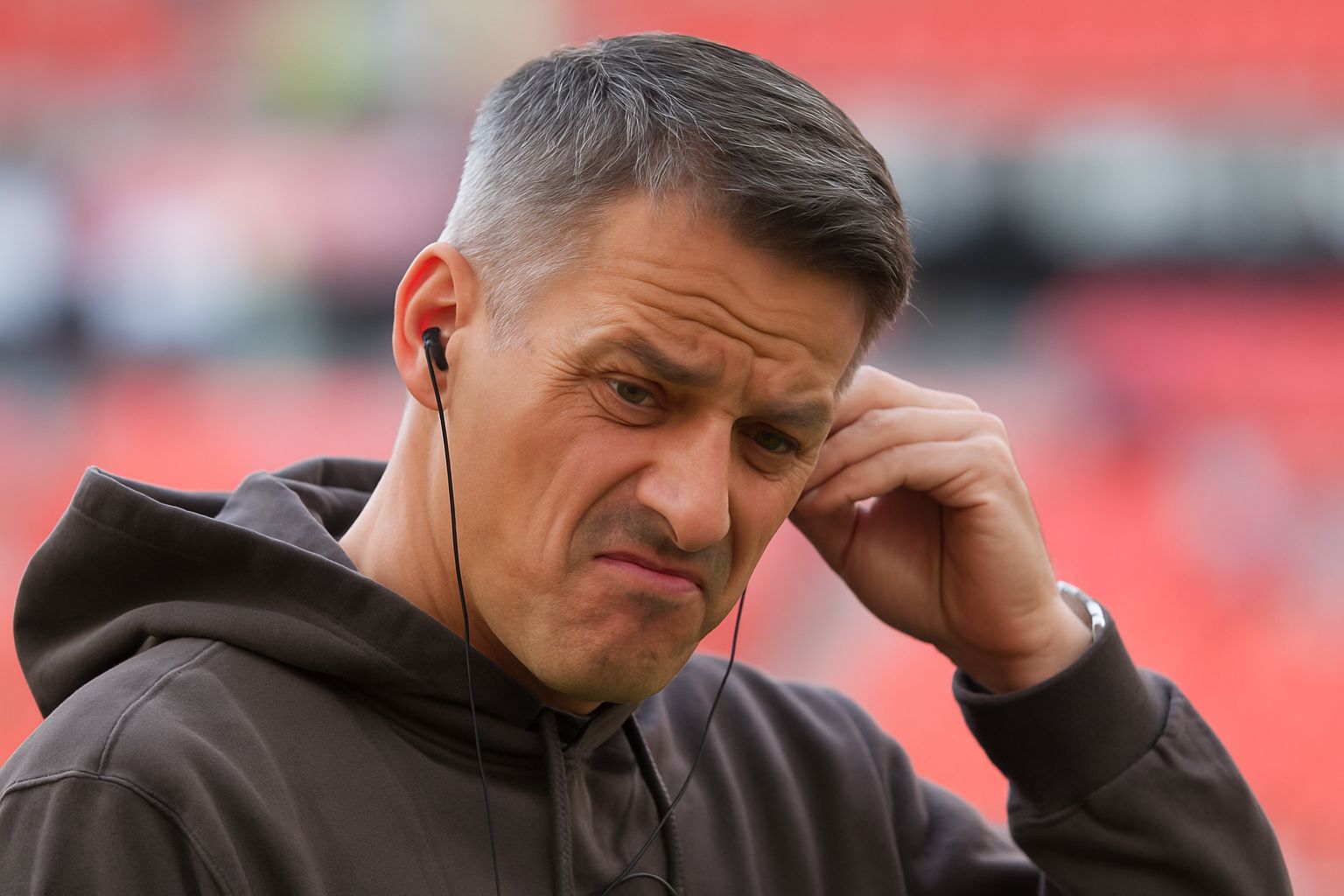 St Pauli head coach Alexander Blessin