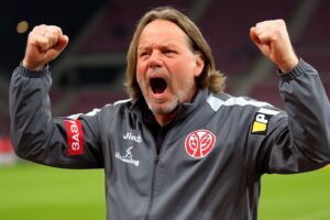 Universitatea Craiova vs Mainz prediction, odds & betting tips 27/11/2025